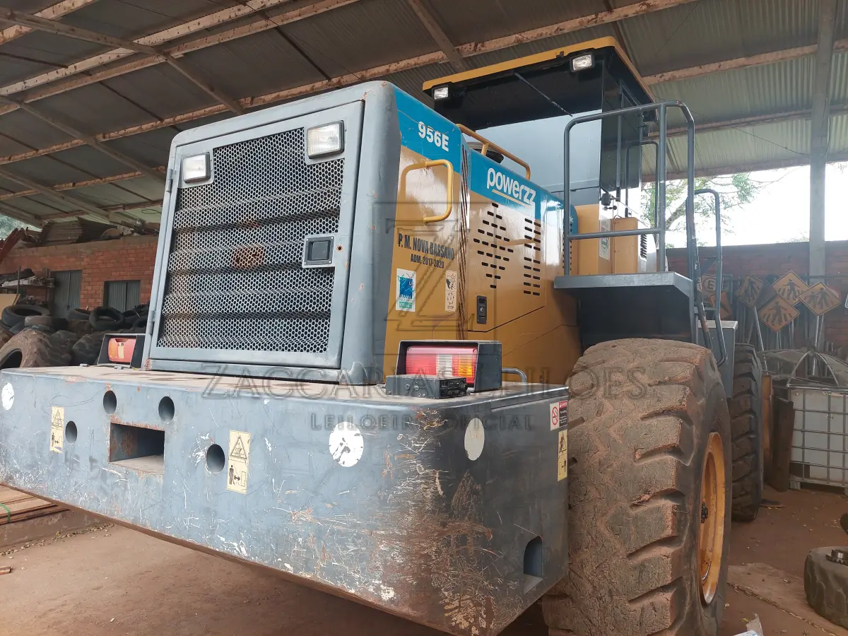 LOTE 001 - CARREGADEIRA DE RODAS POWERZZ, modelo 956E, ano 2018, 220 HP .