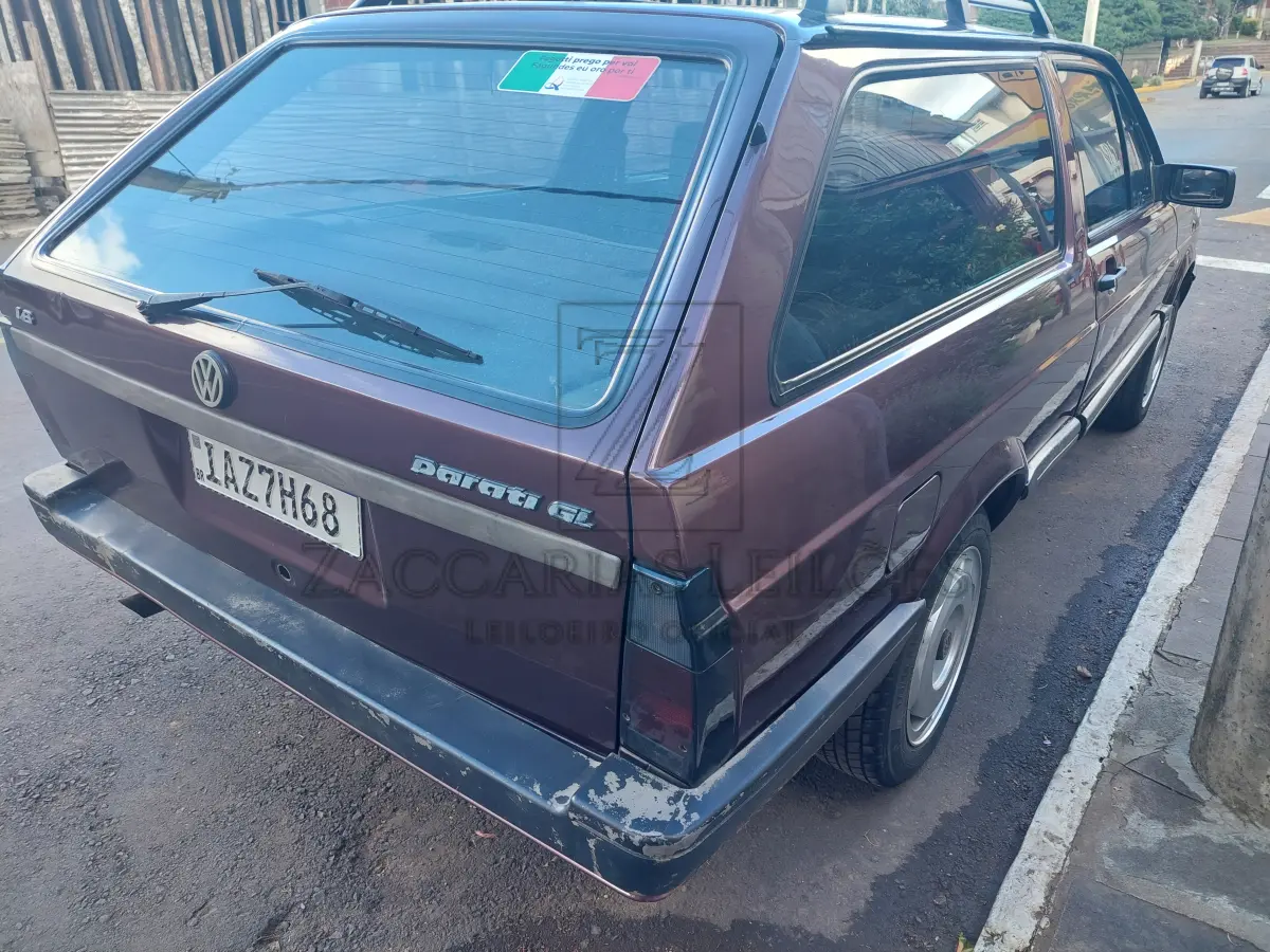 LOTE 003 - Um automóvel da marca VW-VOLKSWAGEN/PARATI GL 1.8, ano/modelo 1993/1993, cor vermelha, placas IAZ-7H68, RENAVAM 611971097.