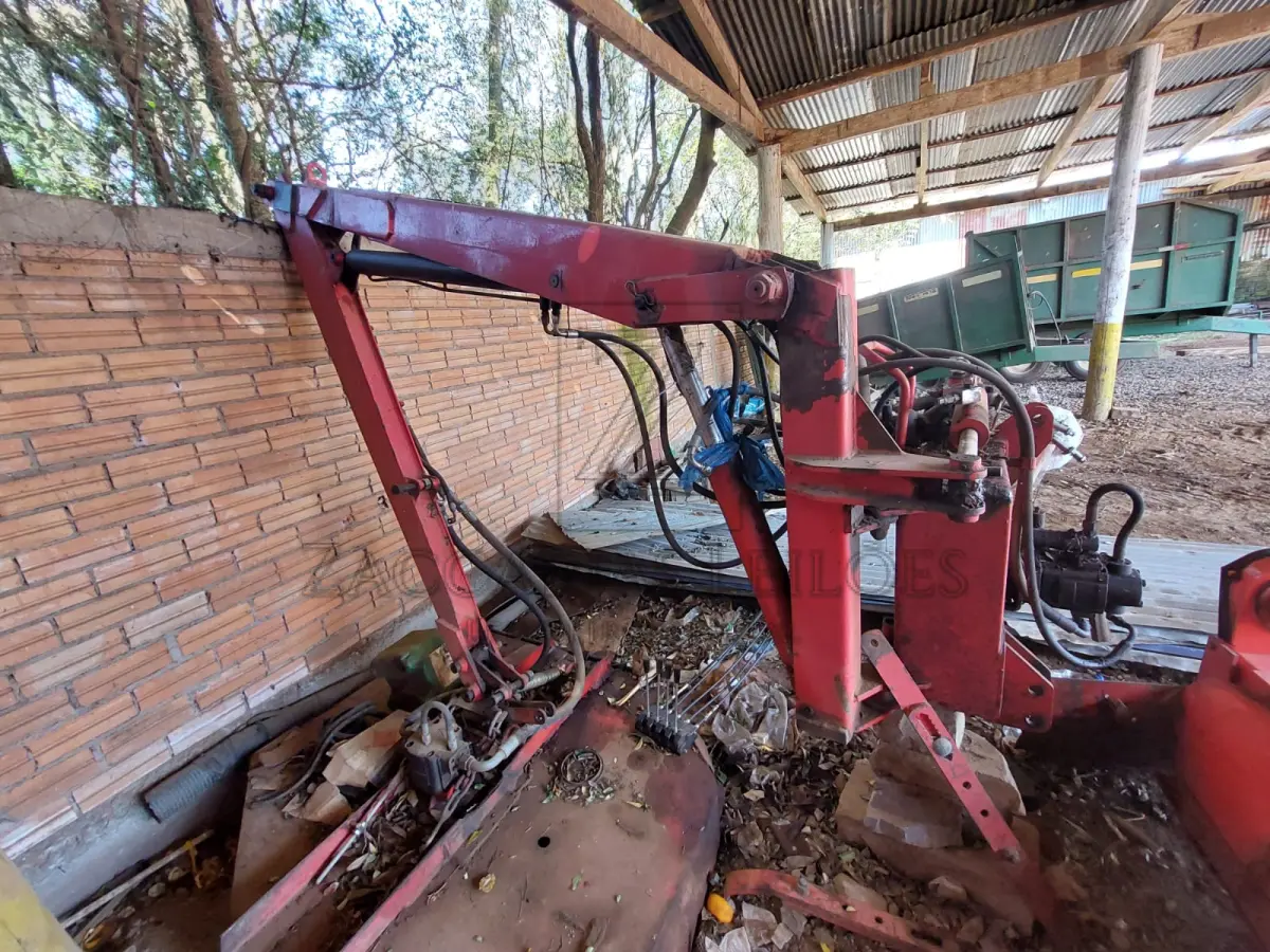 LOTE 012 - Roçadeira RHA 150x430N articulada, da marca LAVRALE.