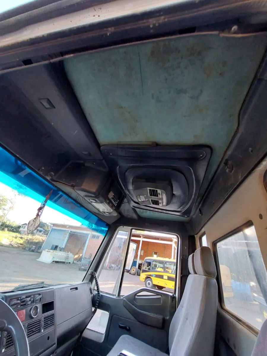 LOTE 007 - Caminhão Marca Iveco, modelo ECTECTOR 230E24N, ano 2008, modelo	2008, cor Branca, combustível	Diesel, peso bruto total 2300, cap. max. Tração 3300, espécie Veiculo Carga, carroceria basculante, placa IPD5972.