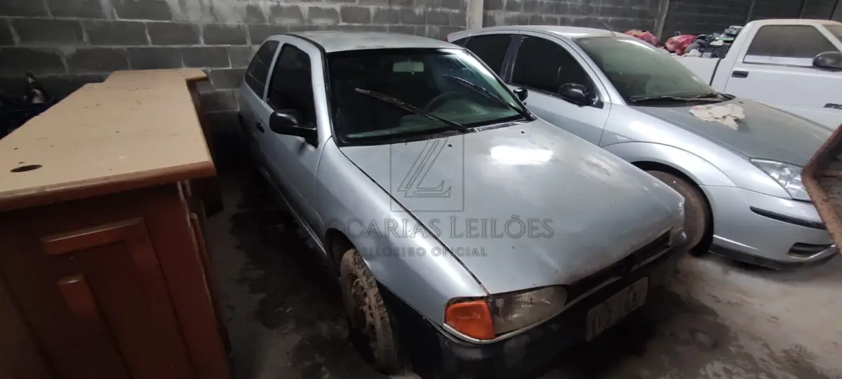LOTE 003 - Um automóvel da marca VW/GOL  SPECIAL, placas IKZ-6850, ano/modelo 2002/2003, na cor prata, RENAVAM 796295069.