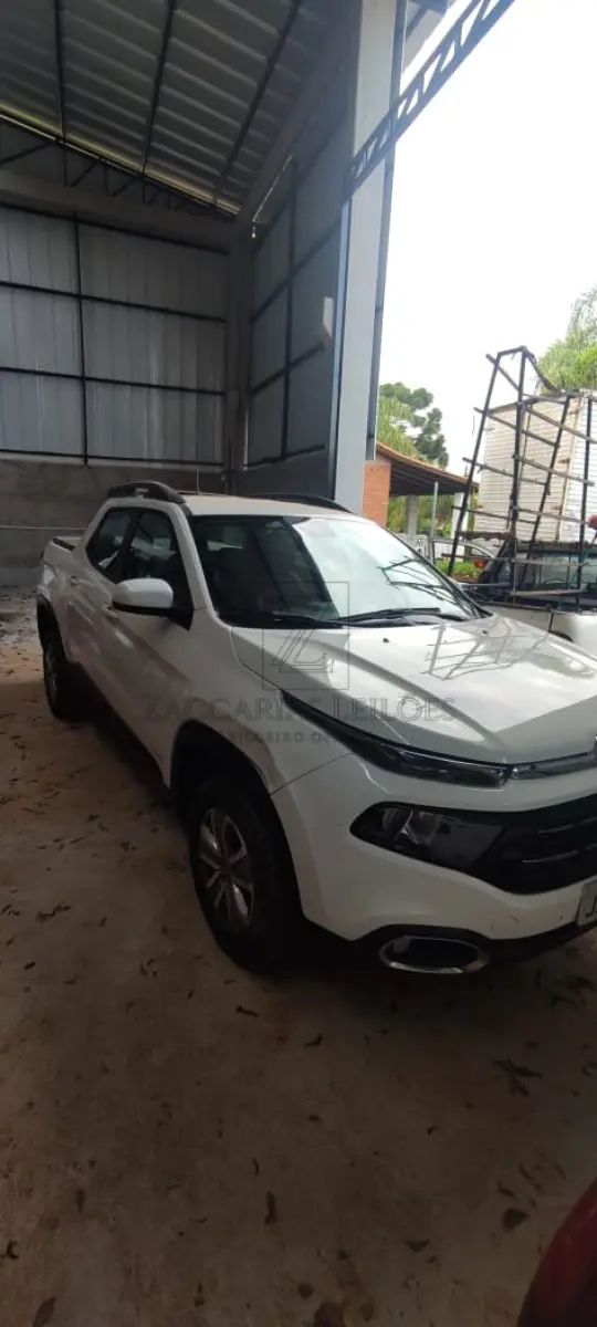 LOTE 002 - FIAT/TORO FREEDOM AT, cor branca, placa JDD2803, gasolina, ano 2017, modelo 2018, RENAVAM 1135218266.