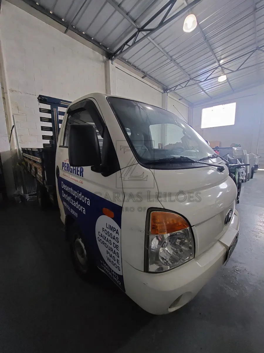 LOTE 001 - Veículo I/HYUNDAI HR LDELWBSC, ano/modelo 2007, cor branca, diesel, placa IOB6E65,  RENAVAM 00932288766.