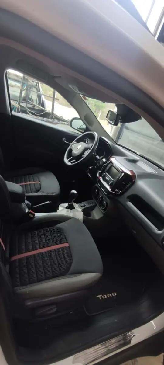 LOTE 002 - FIAT/TORO FREEDOM AT, cor branca, placa JDD2803, gasolina, ano 2017, modelo 2018, RENAVAM 1135218266.