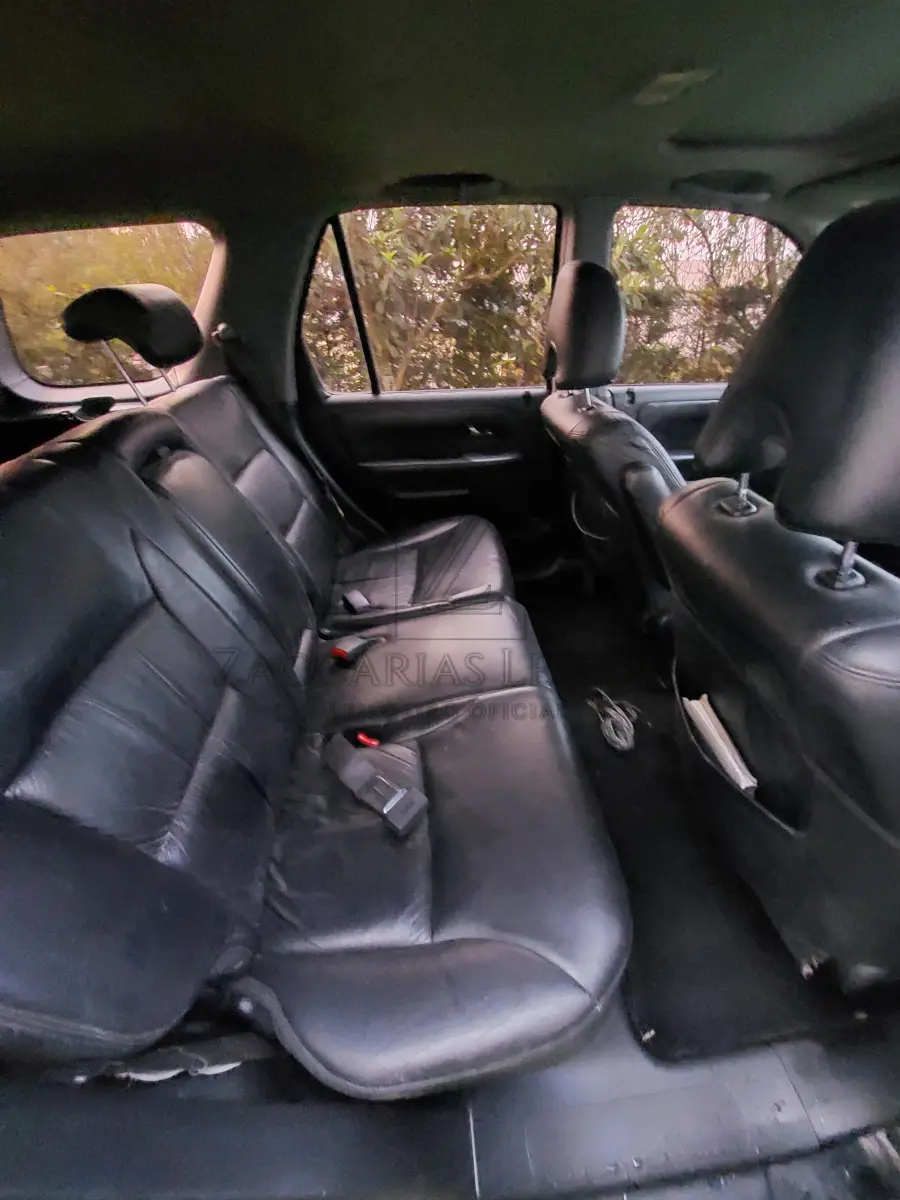 LOTE 001 - Um automóvel da marca HONDA/CRV RVSI, placas IMR3896, na cor preta, à gasolina,  ano/modelo 2005/2006. RENAVAM 864773285.