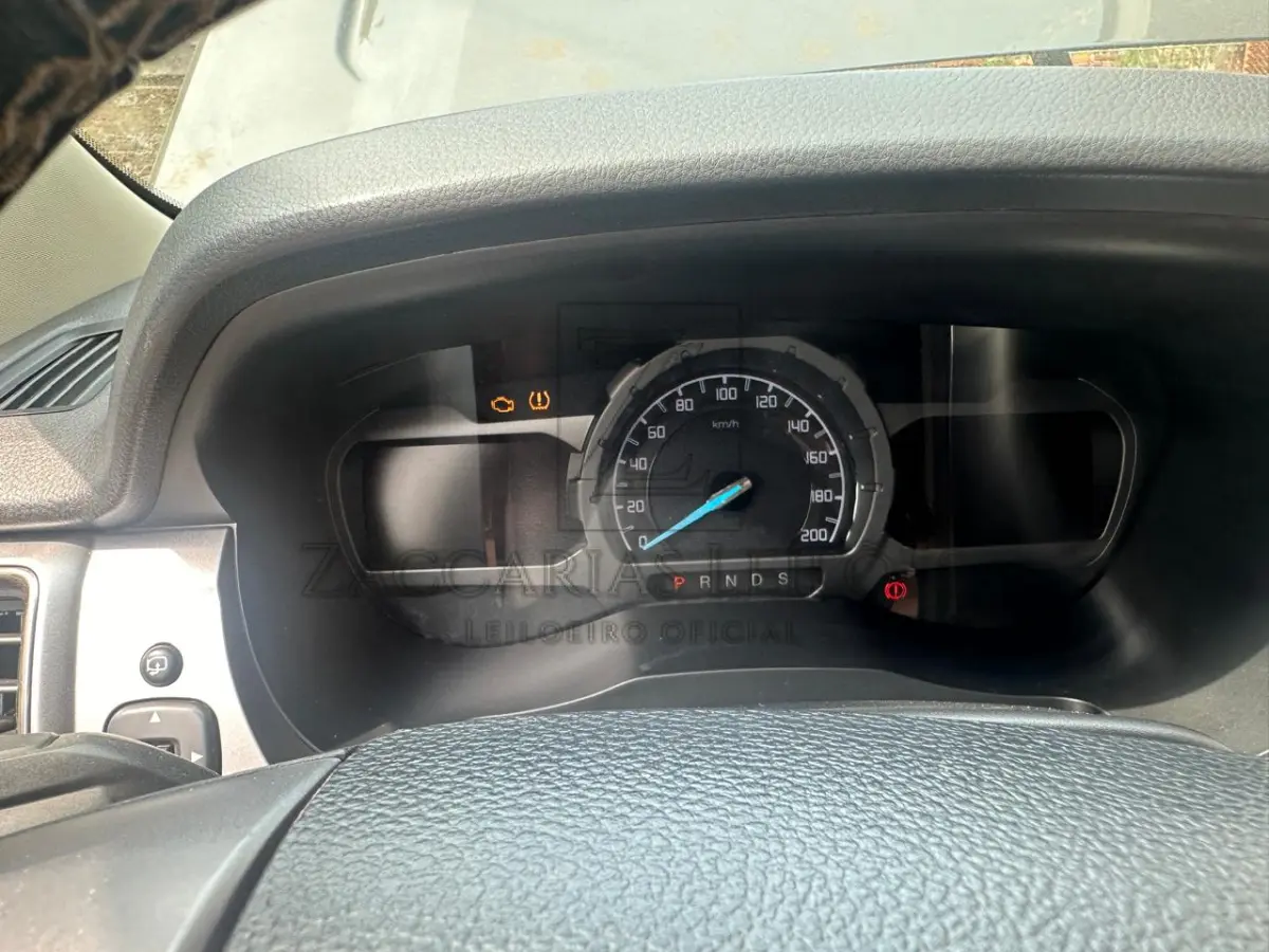 LOTE 004 - Um automóvel da marca FORD/RANGER cabine dupla, placas IYS2A76, ano/modelo 2018/2019,  na cor cinza, à Diesel, carroceria aberta, RENAVAM 1162233840.