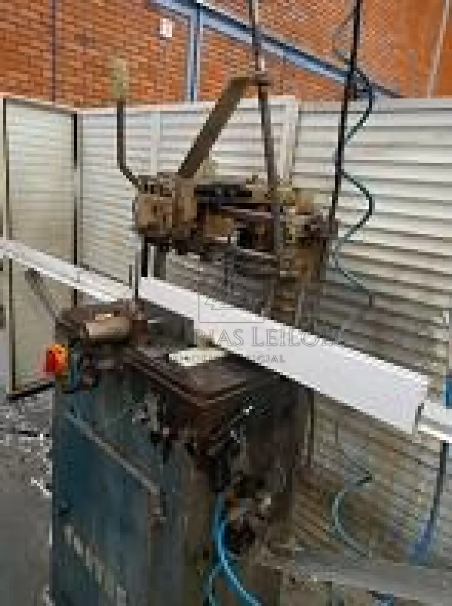 LOTE 001 - 1. Fresadeira Cortesa 2. Pantógrafo Cortesa 3. Esmeril 360W 4. Calandra Lombard 5. Serra  Circular 5cv 6. Furadeira Motomil FB160 7. Compressor Shultz SRP4015 8. Serra Dupla Cabeça  Cortesa 6cv. 9. Serra Monocabeça Cortesa 2c.