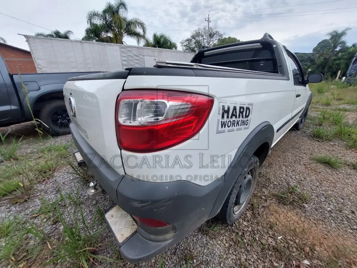 LOTE 004 - Direitos e Ações de Uma camionete da marca FIAT/STRADA WORKING, placas IVX7J29, ano  2014/2015, na cor branca, RENAVAN 1019079123.