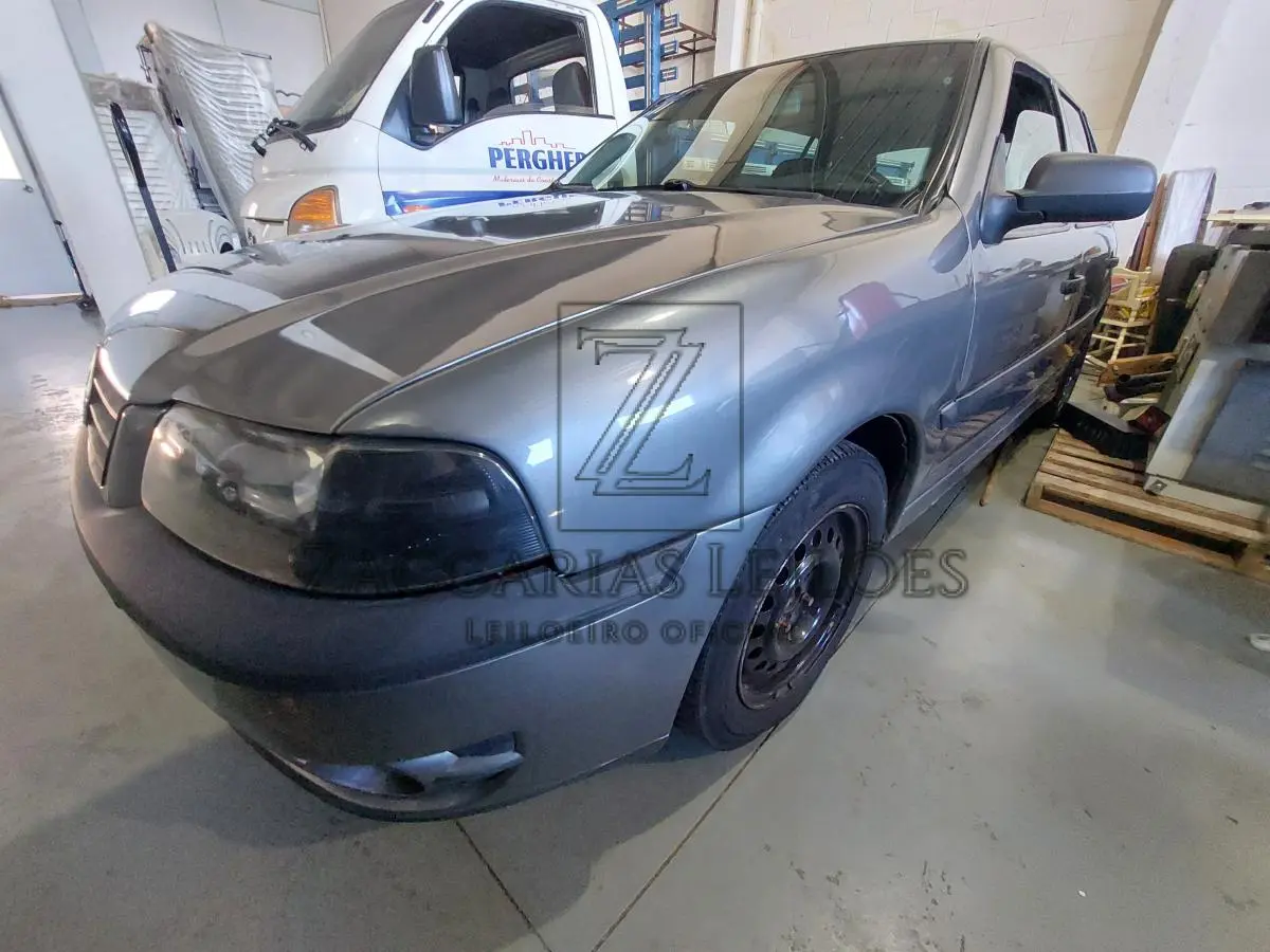 LOTE 003 - Veículo  VW/GOL 1.6 POWER, ano/modelo 2003/2004, cor cinza, gasolina, placa ILK4I70, RENAVAM  00812760743.