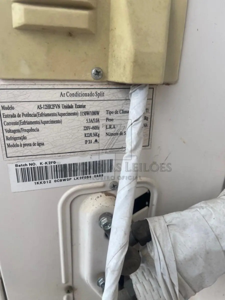 LOTE 009 - Um ar condicionado marca Hinsense, de 12 mil btus, usado.