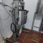 UM  TACHO DE COZIMENTO, EM BOM ESTADO.