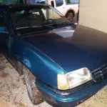 UM AUTOMÓVEL DA MARCA GM-CHEVROLET/KADET SL EFI 1.8, PLACAS IBD-2338, COR VERDE,  ANO/MODELO 1993/1993, RENAVAM 613723929.