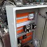 UM COMPRESSOR PARA  RESFRIAMENTO, SABROE, MODELO CMO 14, ANO 1992, Nº DE SÉRIE 14508, COMPLETO, COM CASA DE  FORÇA/COMANDO E CILINDROS ACOPLADOS, EM BOM ESTADO DE CONSERVAÇÃO E FUNCIONAMENTO.