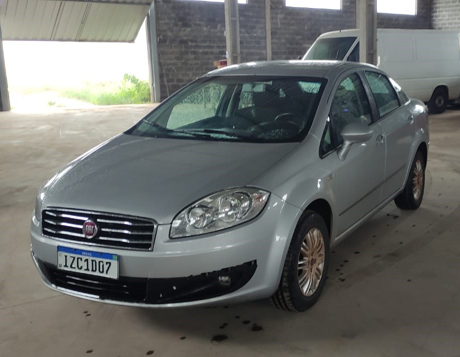 Leilão de um veículo FIAT/LINEA ESSENSE