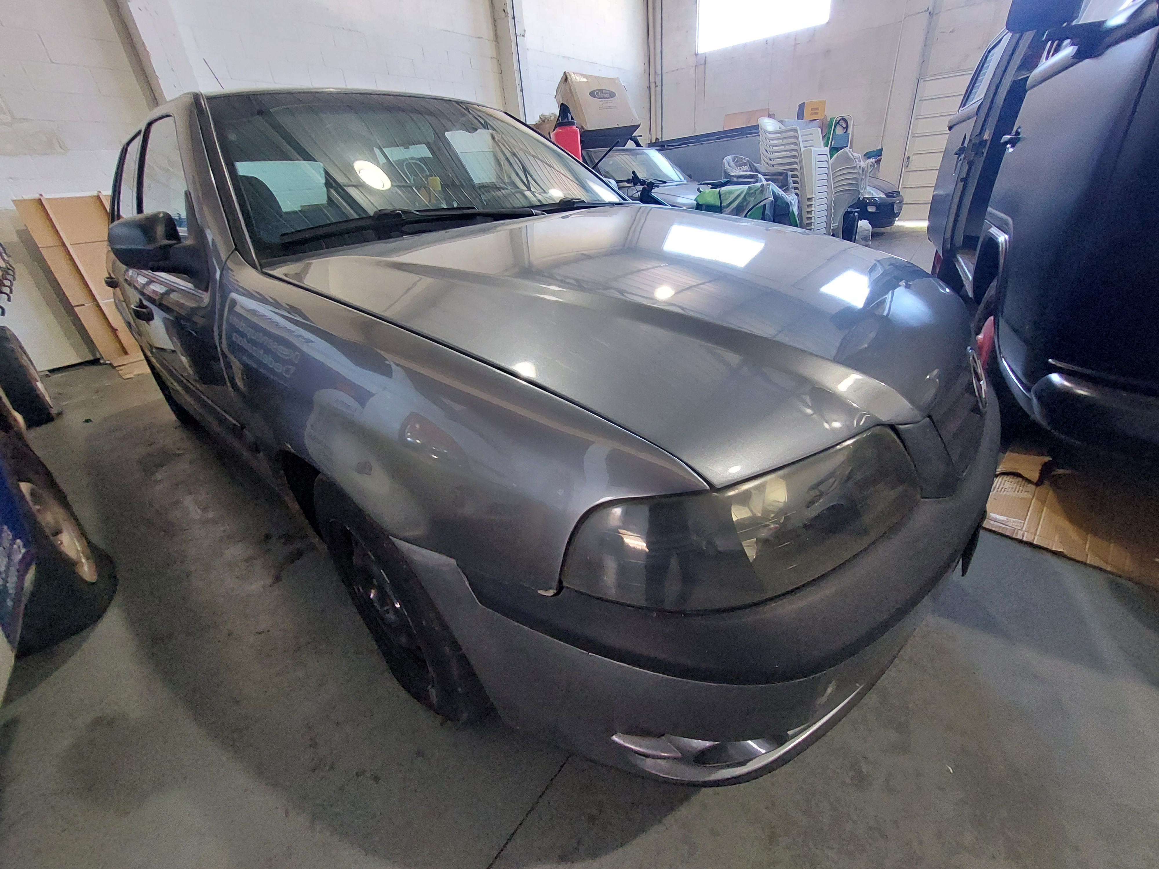 Veículo VW/GOL 1.6 POWER, ano/modelo 2003/2004.