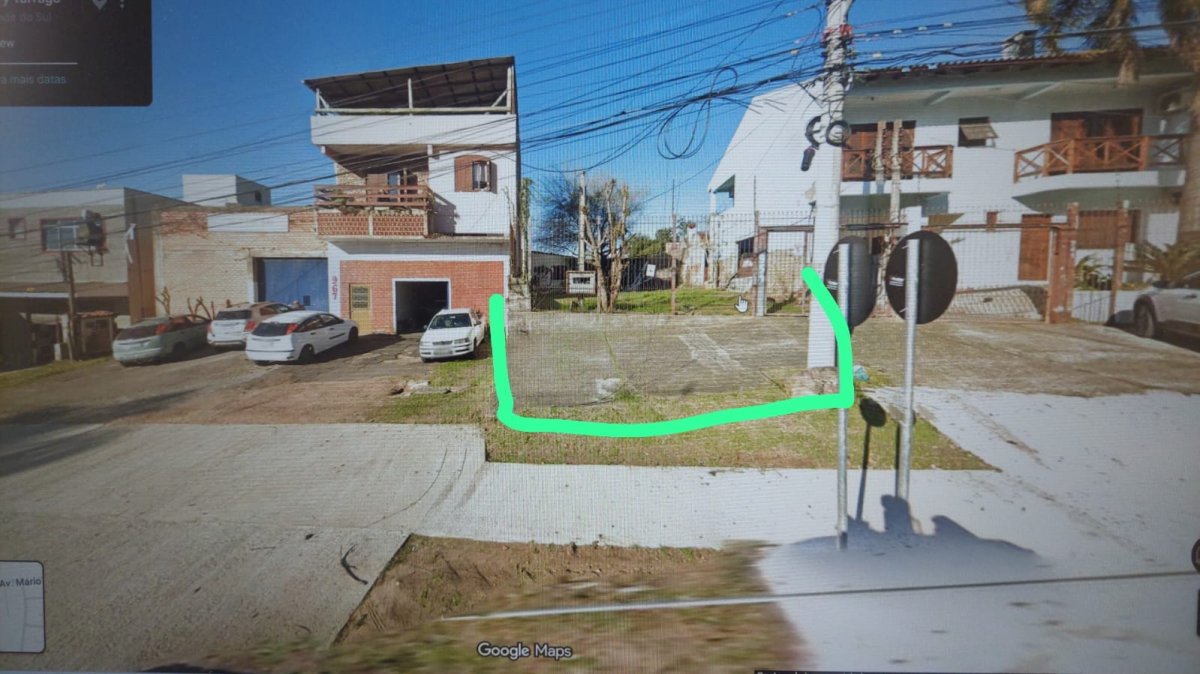 IMÓVEL MATRÍCULA NÚMERO 39.480 DO REGISTRO DE IMÓVEIS DA 6ª ZONA DE PORTO ALEGRE/RS COM BENFEITORIA: Um terreno lotado pela Prefeitura Municipal sob número 951, constituído do lote número 26, da quadra K, medindo 9,90 metros de frente, ao Oeste, na Rua Tenente Ary Tarragó, distanciando seu lado Norte, 35,00 metros da esquina da Avenida C, por 30,00 metros de extensão da frente aos fundos, por um lado, ao Sul, onde se divide com o lote número 27, e 31,00 metros de extensão da frente aos fundos, pelo outro lado, ao Norte, onde se divide com o lote número 09 e parte do lote número 07, tendo nos fundos, ao Leste, a largura de 14,50 metros, onde entesta com parte do lote número 25, todos pertencentes a Fachin e Companhia Limitada. Endereço cadastral: Rua Tenente Ary Tarragó, número 951, Bairro Vila Petrópolis / Jardim Itu, Porto Alegre, Estado do Rio Grande do Sul. Existe construída sobre o imóvel, aos fundos, uma residência de alvenaria com um pavimento e, aproximadamente, 90,00 metros quadrados de área construída, não averbada à margem do registro imobiliário, sendo a alienação realizada em caráter ad corpus.